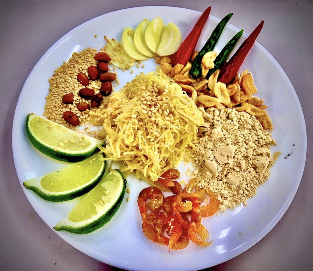 Local Singapore delights with a Burmese twist
